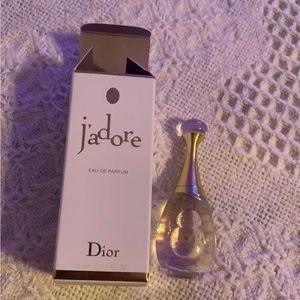 Dior J’adore Eau De Parfum